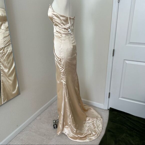 Milly Bridal Sexy high slit gold evening gown - Picture 4 of 8